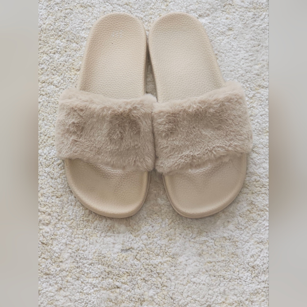 Banana Republic Faux Fur Slides